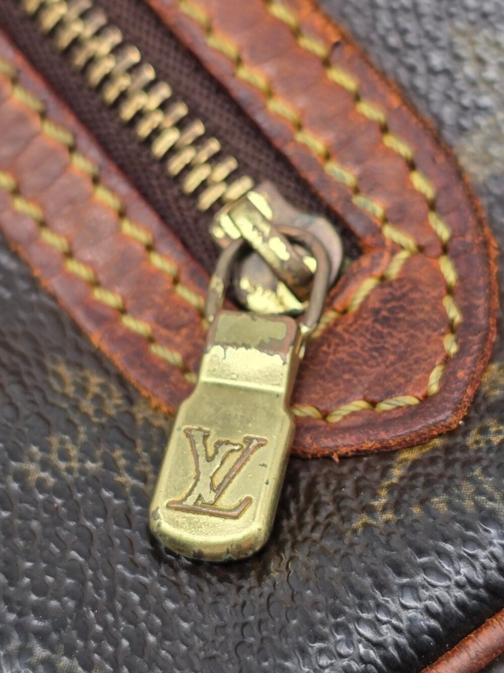 Authentic Louis Vuitton Marly Dragonne Monogram Canvas Zip Clutch Front Pocket - Picture 11 of 16